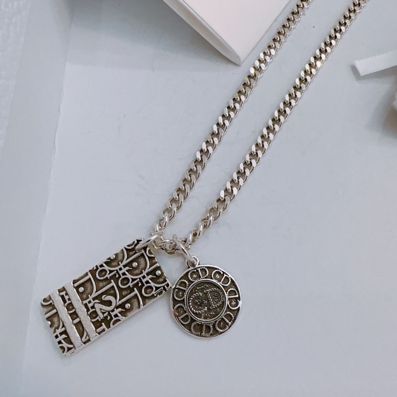 chr1st1an D10r necklaces